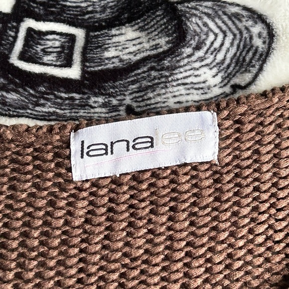 Cropped Knit Sweater - Picture 2 of 3